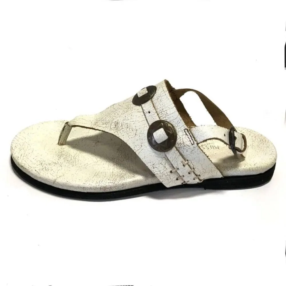 NWOT Musse & Cloud Miah T-Strap Sandals
